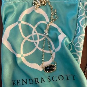 Kendra Scott necklace